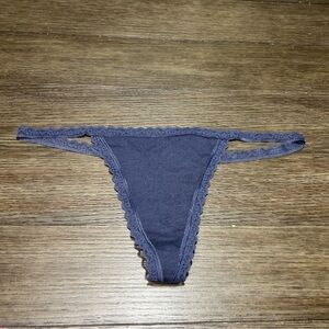 Victoria's Secret Very Sexy V-String Thong Panty Navy Lace Trim Lingerie Large